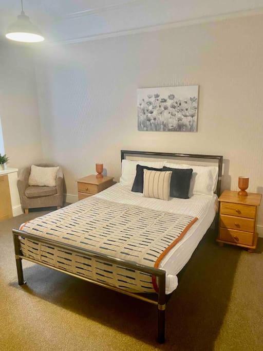 Bright 2 Bedroom Apartment Near Seafront Central Penzance Buitenkant foto