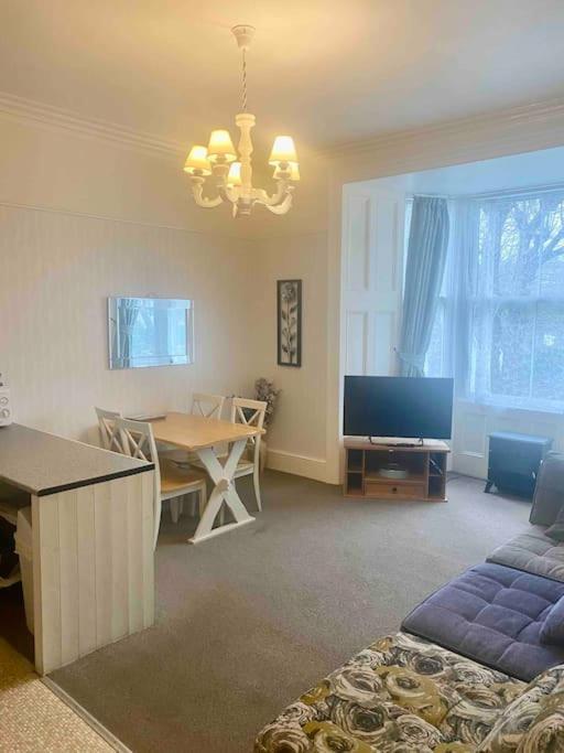 Bright 2 Bedroom Apartment Near Seafront Central Penzance Buitenkant foto